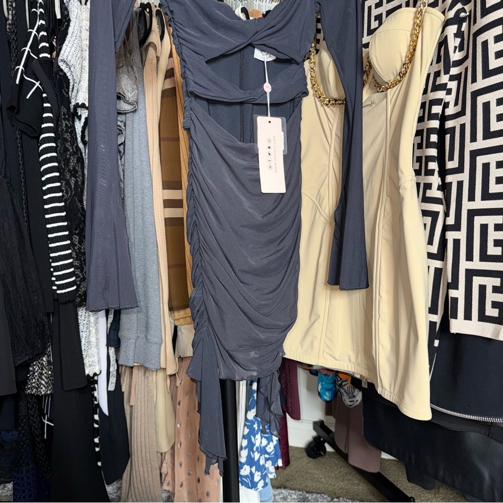Oh Polly Midnight Black Ruched Mesh Long Sleeve Bodycon Dress Womens 4 New NWT - Picture 4 of 12